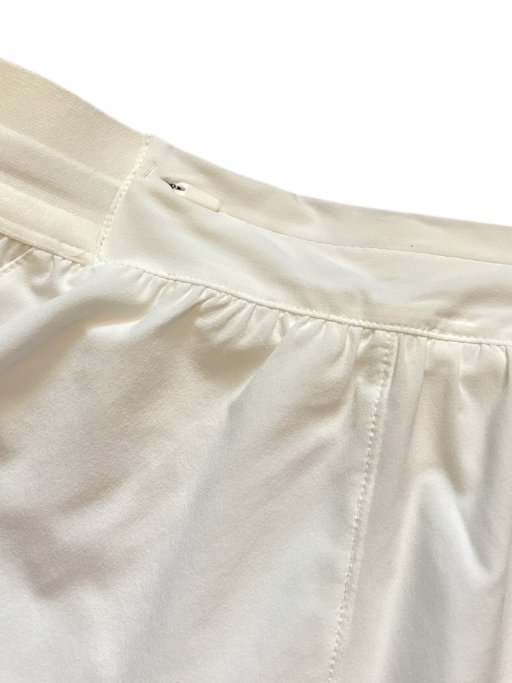 Nike Swift Dri-FIT Mid Rise 2.5" Shorts Women's HQ0638-133 Size XS NWT - Picture 10 of 11